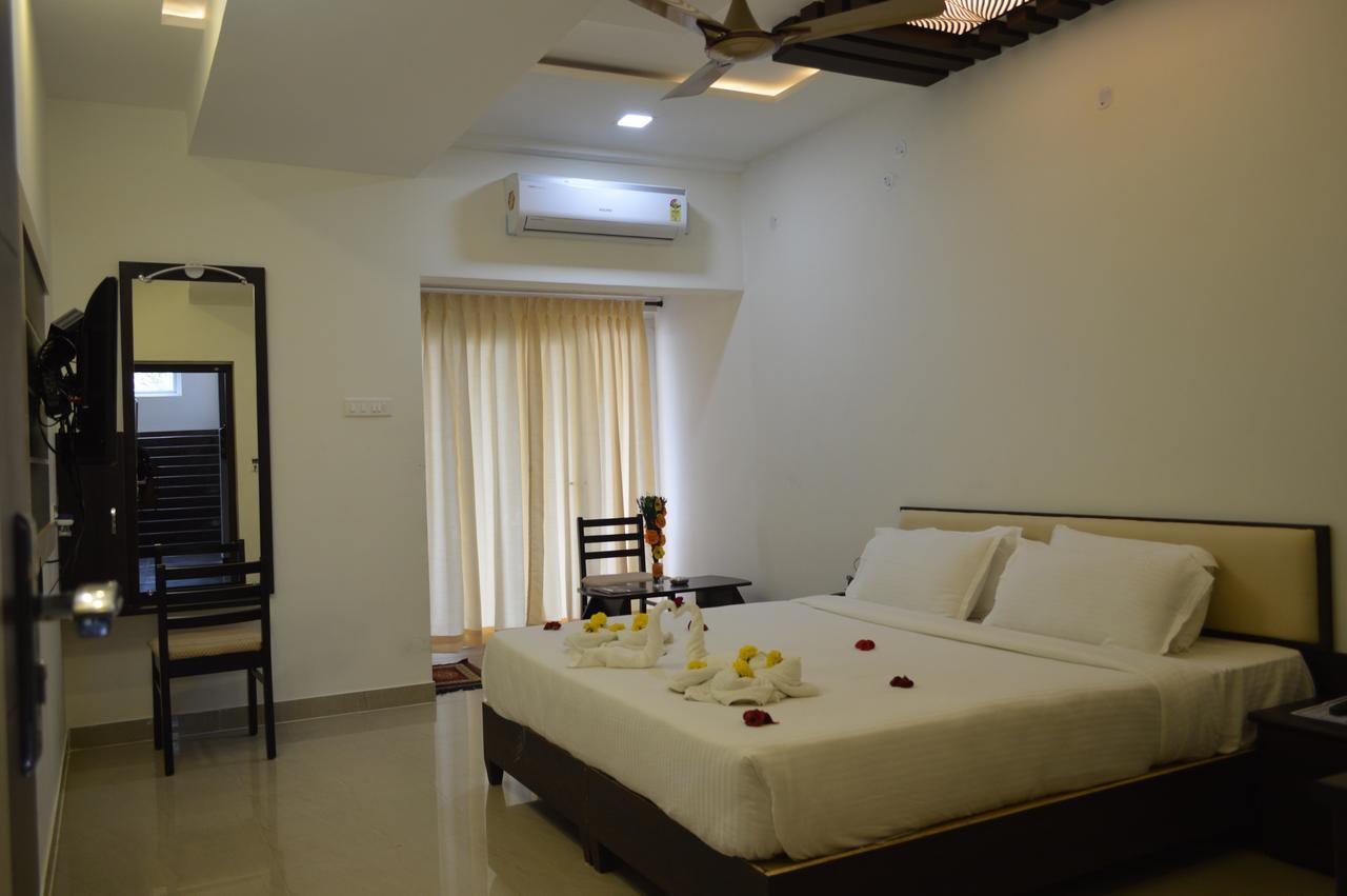 Hotel Ambai Grand Ambasamudram Exterior photo