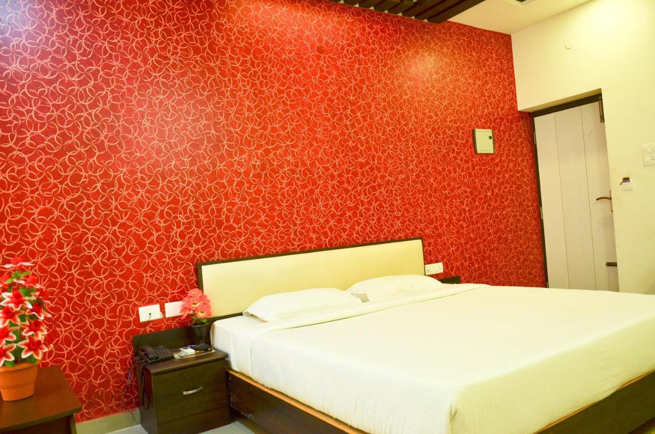 Hotel Ambai Grand Ambasamudram Exterior photo