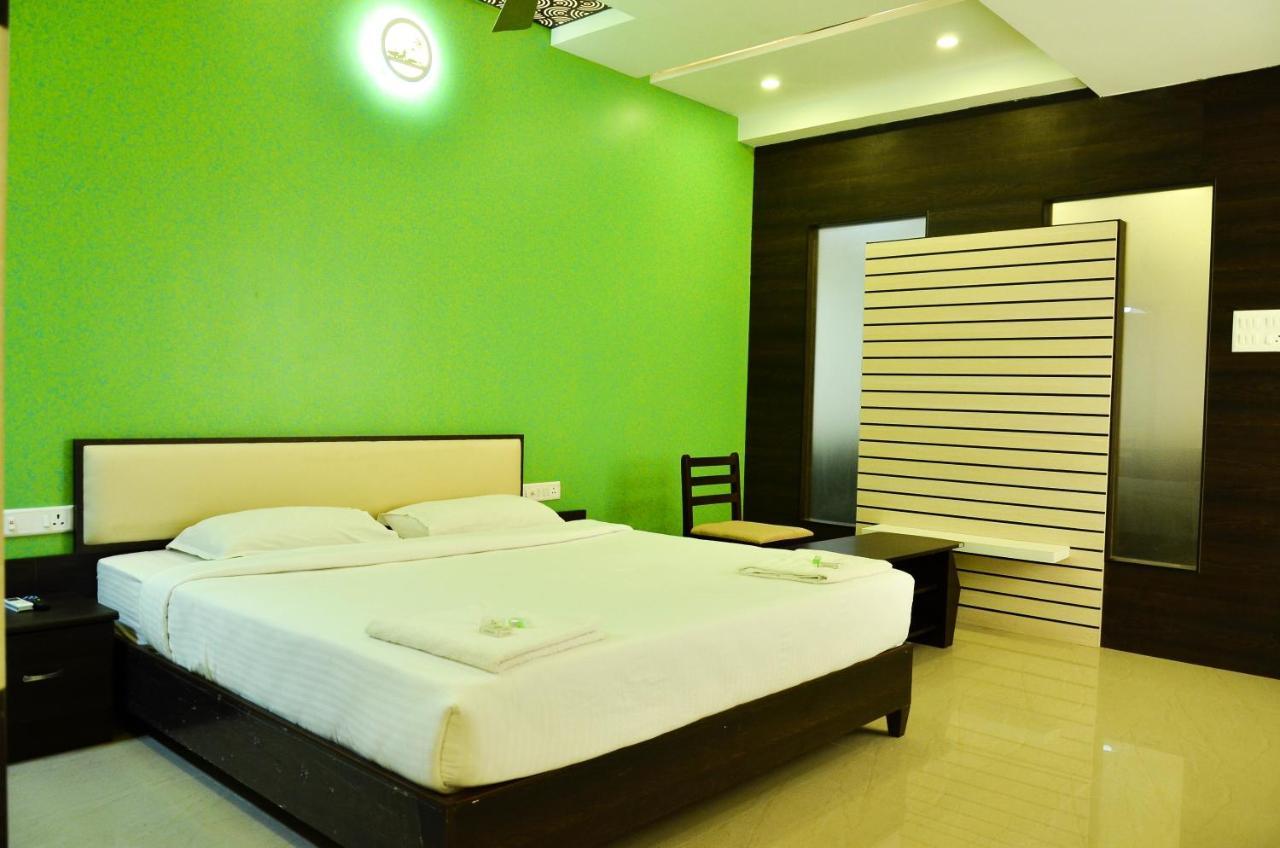 Hotel Ambai Grand Ambasamudram Exterior photo