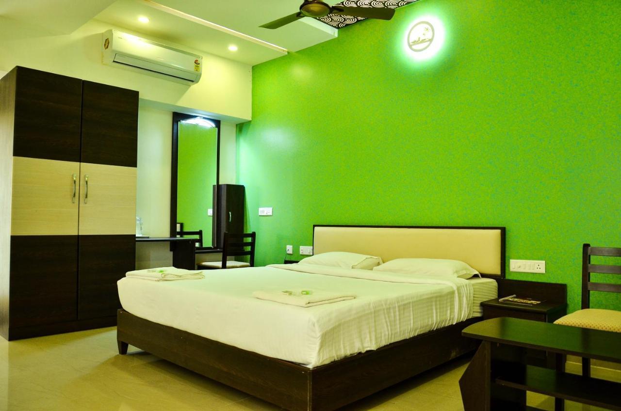Hotel Ambai Grand Ambasamudram Exterior photo