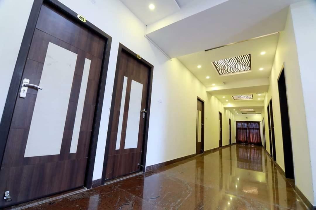 Hotel Ambai Grand Ambasamudram Exterior photo