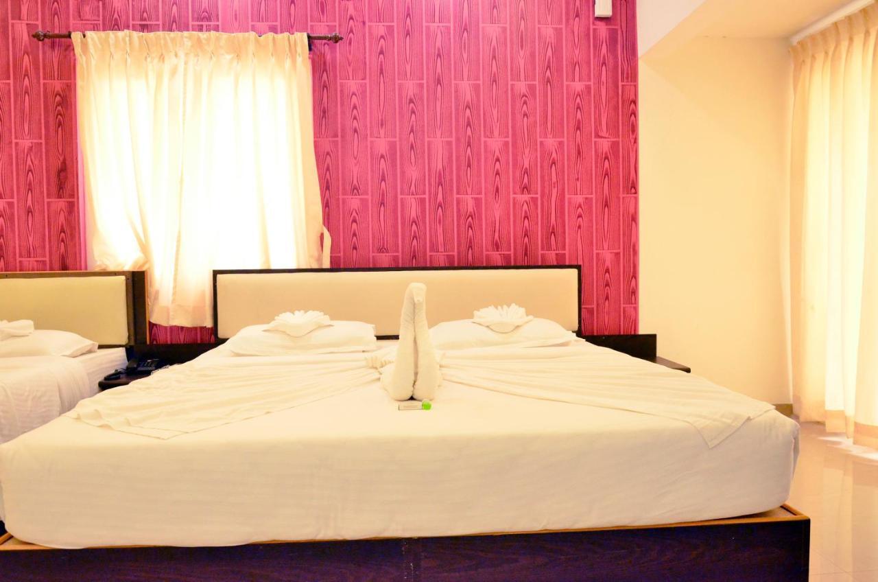 Hotel Ambai Grand Ambasamudram Exterior photo