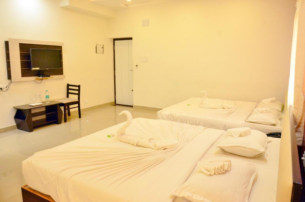 Hotel Ambai Grand Ambasamudram Exterior photo