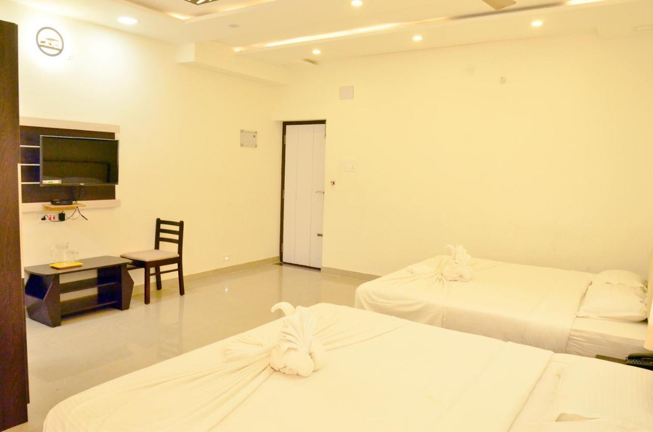 Hotel Ambai Grand Ambasamudram Exterior photo